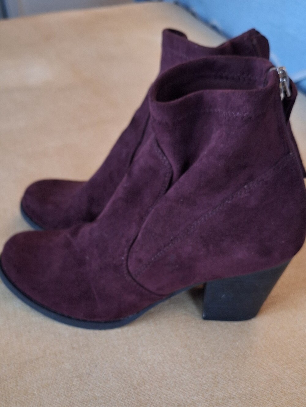 Dolce Vita Burgundy Faux Suede Ankle Booties Block Heel Back Zip Women's Size 8